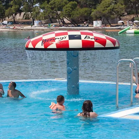 アパート Casa Varos